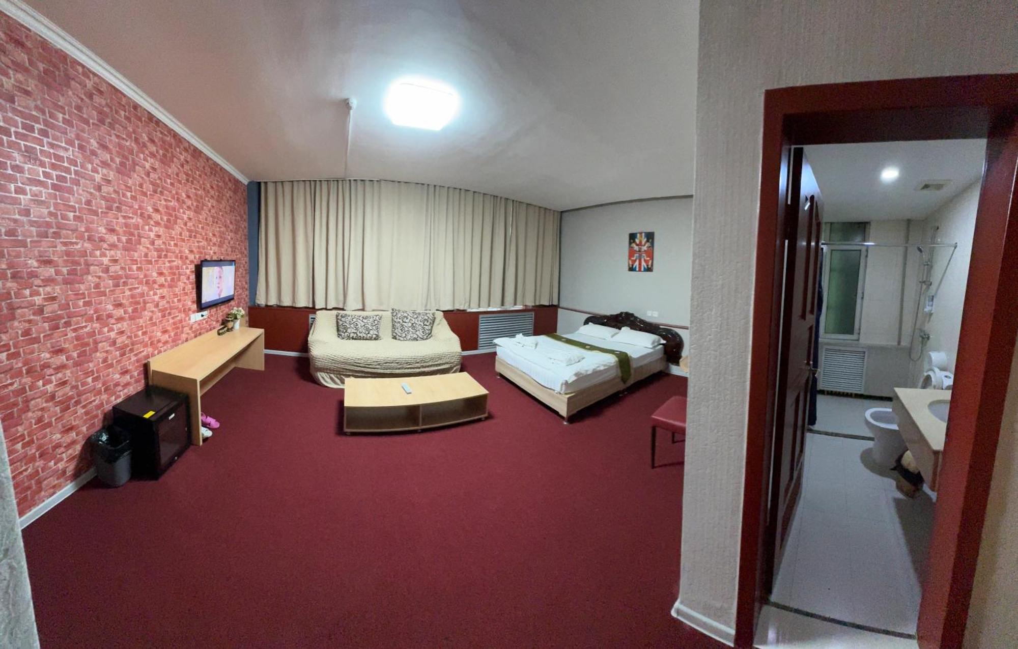 Zolotoi Drakon Hotel Almaty Bagian luar foto