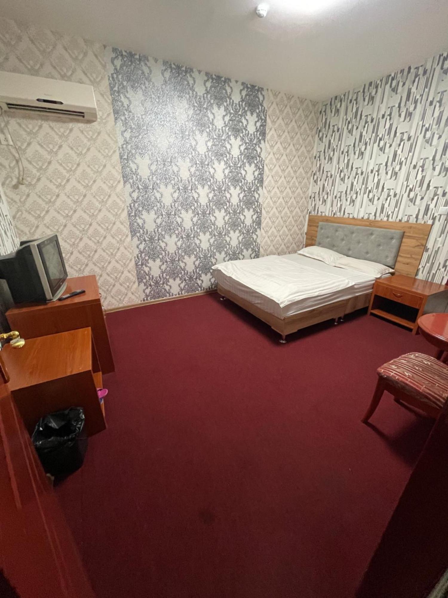 Zolotoi Drakon Hotel Almaty Bagian luar foto