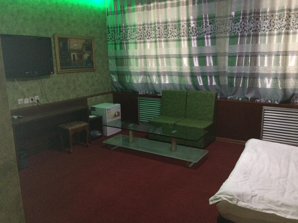 Zolotoi Drakon Hotel Almaty Bagian luar foto