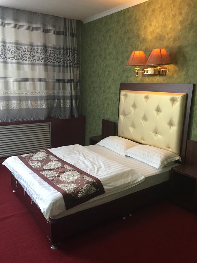 Zolotoi Drakon Hotel Almaty Bagian luar foto