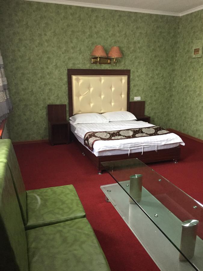 Zolotoi Drakon Hotel Almaty Bagian luar foto